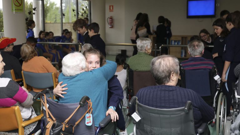 un_abuelo_un_dia_cluny_santiago