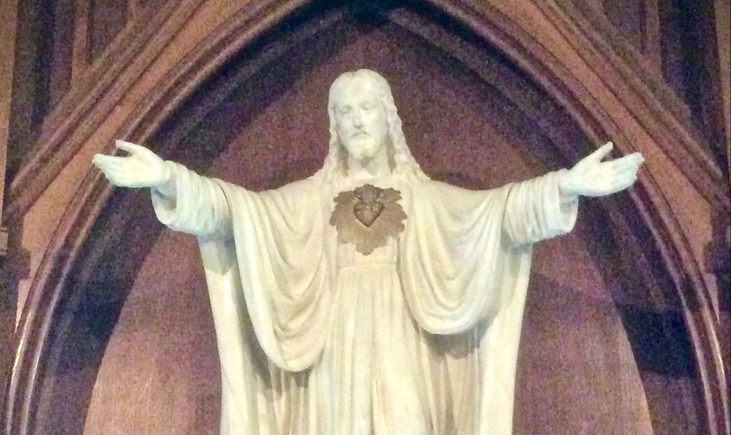 Sagrado Corazón de Jesús ubicado en la cripta de la Casa Madre